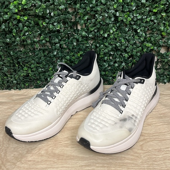 RABBIT DREAM CHASER SNEAKER WHITE - 11 - Picture 1 of 6